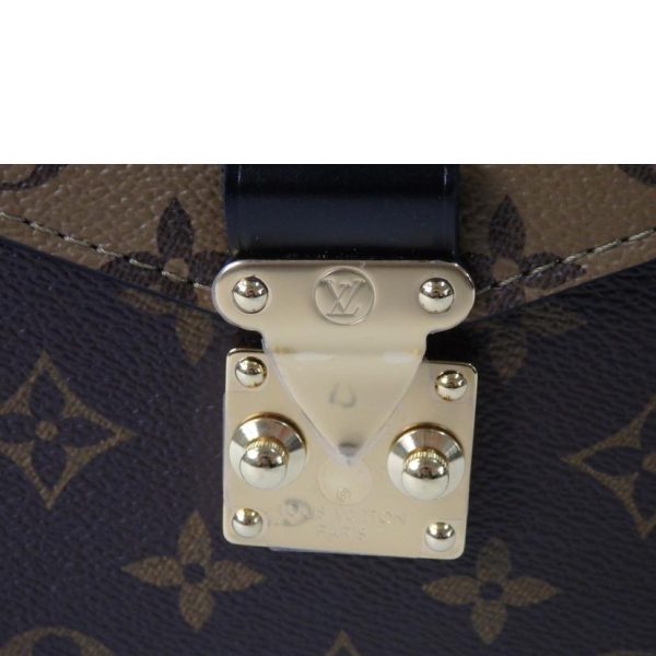 89610 8 Louis Vutton MM Monogram Metis Reverse Pochette Bag