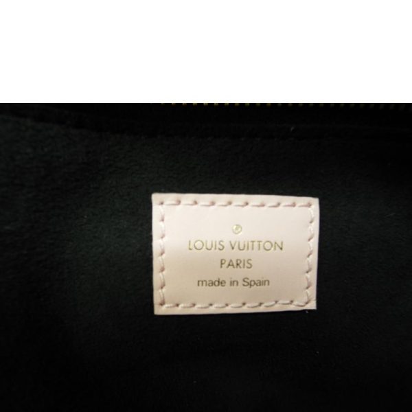 90478 8 Louis Vutton MM Wild At Heart Claim Never Full Bag