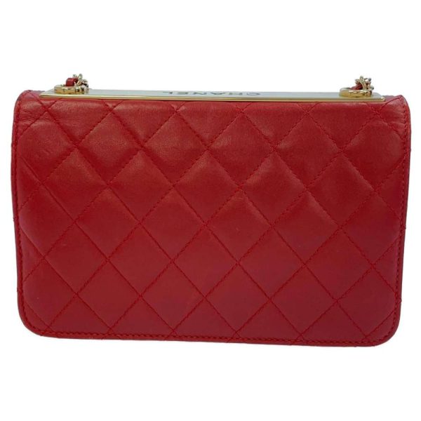 9107199 03 Chanel Chain Wallet Matelasse Lambskin Red