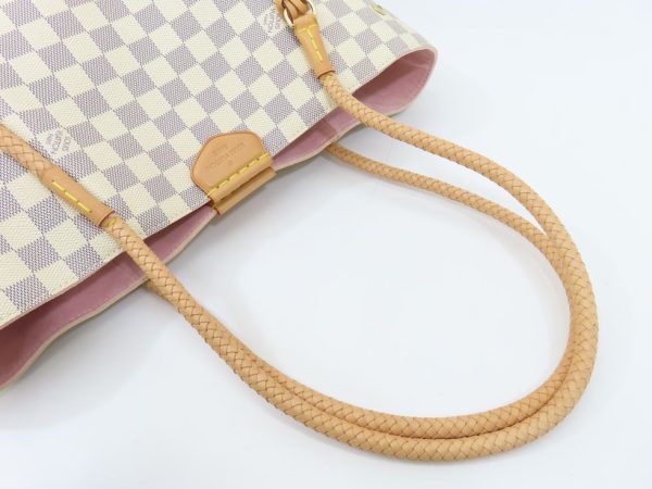 9231000539 04 Louis Vuitton Laurier Toffee Latte Noir My Lockme