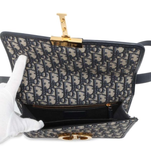 9389472 06 Christian Dior 30 Montaigne Shoulder Bag Navy