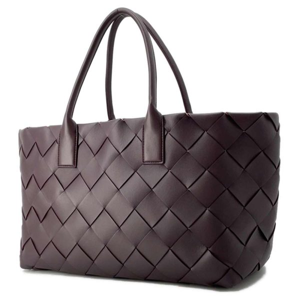 9534209 02 Bottega Veneta Maxi Intrecciato Cava Shoulder Bag Bordeaux