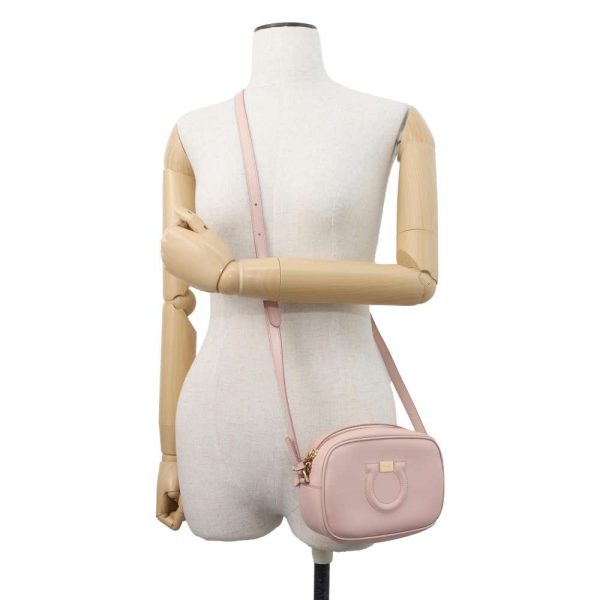 9537057 04 Ferragamo Camera Shoulder Bag Pink