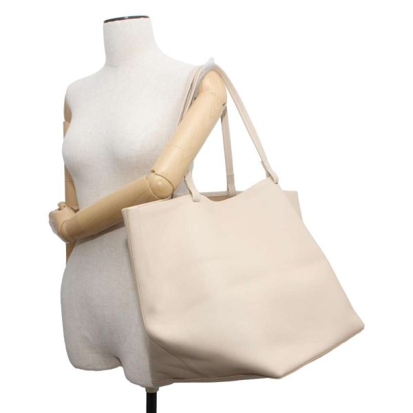 9605022 04 THE ROW Park Tote Bag Ivory