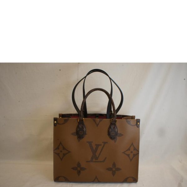 96371 2 Louis Vutton On The Go MM Giant Bag