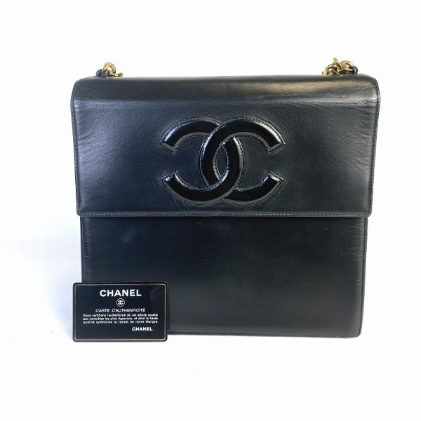 a 1444012 Chanel Cocomark Lambskin Handbag Black