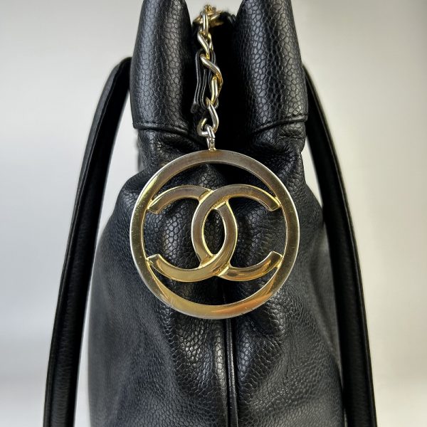 a 1599013 Chanel Coco Charm Caviar Skin Tote Bag Black