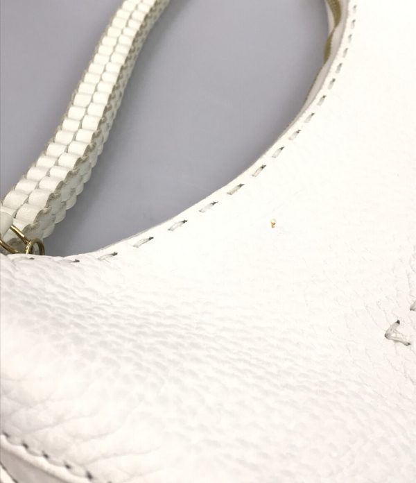 a170514003 7 Fendi Leather Shoulder Bag White