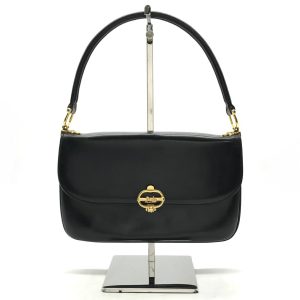 a2287 1 Gucci Chain Shoulder Bag Leather Black