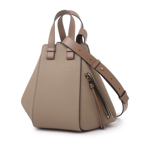 a538s35x5101 Loewe Hammock Small Bag Beige