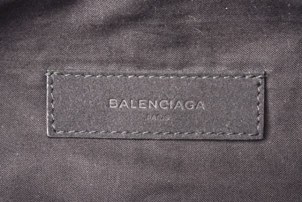 ba 19 022 7 Balenciaga Clip Clutch Bag Gray