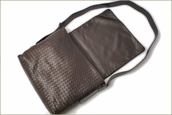 bv 16 059 5 Bottega Veneta Baglarge Intrecciato Tote Bag Brown