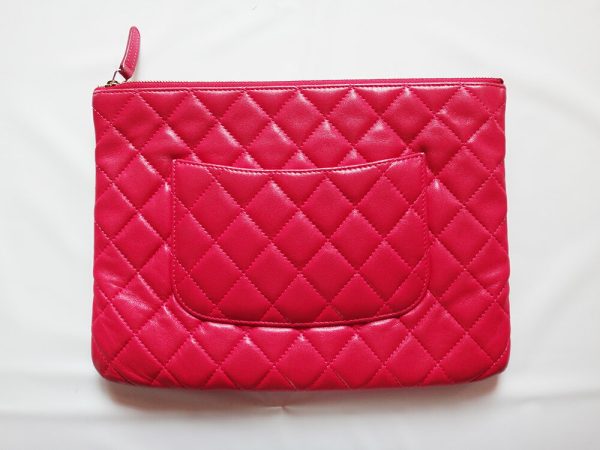 c16 3173 3 Chanel Matelasse Clutch Bag Pink