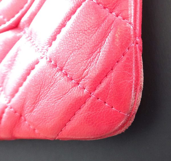 c16 3173 8 Chanel Matelasse Clutch Bag Pink