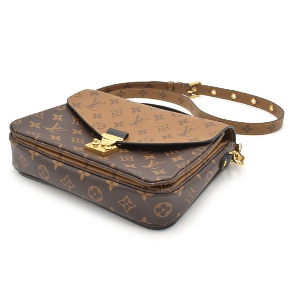 c241100032418 3 Louis Vuitton Pochette Metis MM Monogram Reverse Handbag