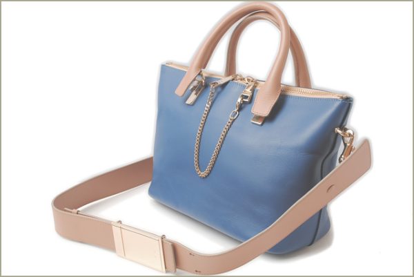 chl 16 030 3 Chloe Bailey 2way shoulder bag Blue Beige