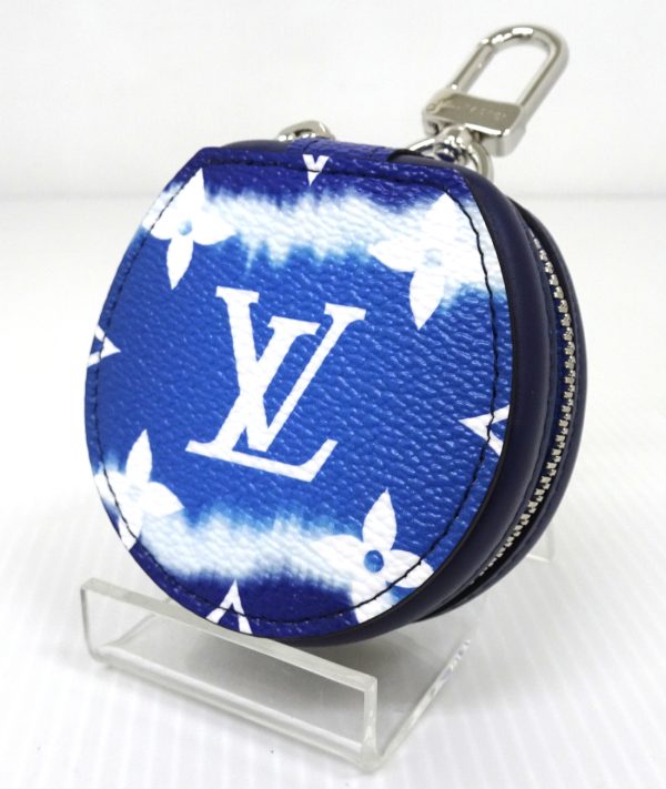 compass1719028117 Louis Vuitton LV Escal Earphone Case Charm Blue