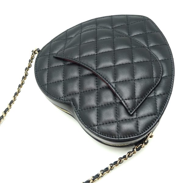 dh81113 4 Chanel Matelasse Heart Shape Chain Shoulder Lambskin Black