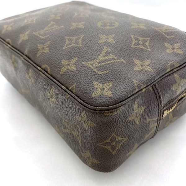 ec17265 5 Louis Vuitton Truth Toilette 23 Pouch Monogram Brown