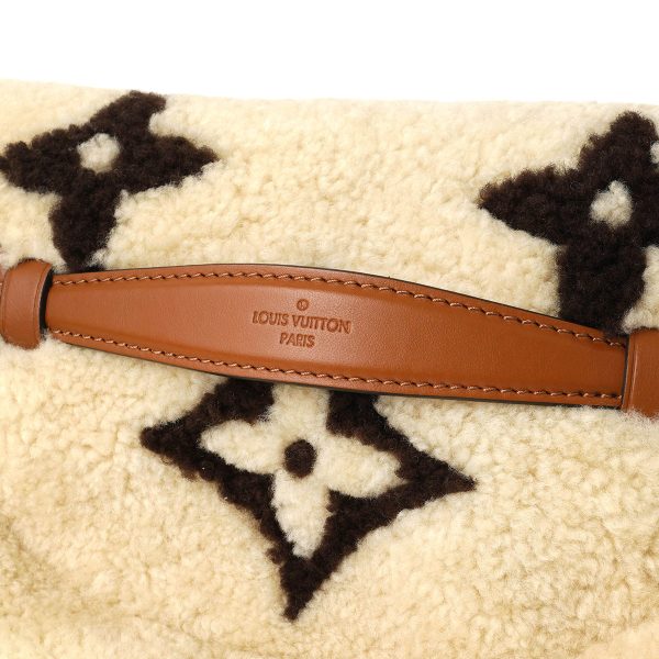 glvm23715 7 Louis Vuitton Waist Bag Ski Bum Beige