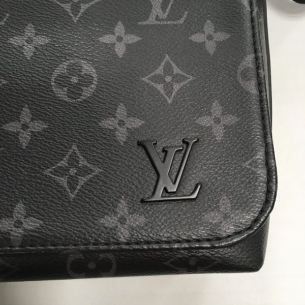 img 2513 Louis Vuitton District MM Monogram Eclipse Messenger Bag Black x Gray