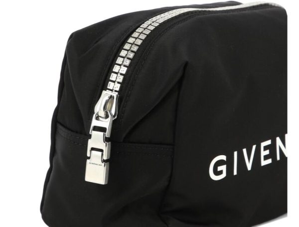 imgrc0085923601 Givenchy GZip Toiletry Bag