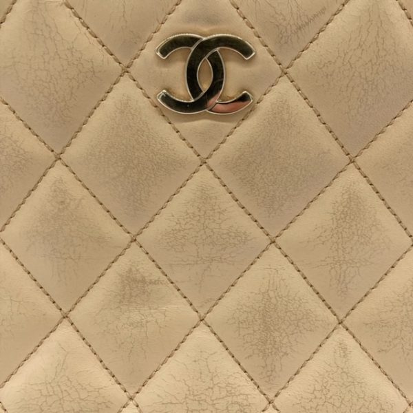 imgrc0089177589 Chanel Matelasse Bag Lambskin Handbag Tote Vintage Logo Beige Gold