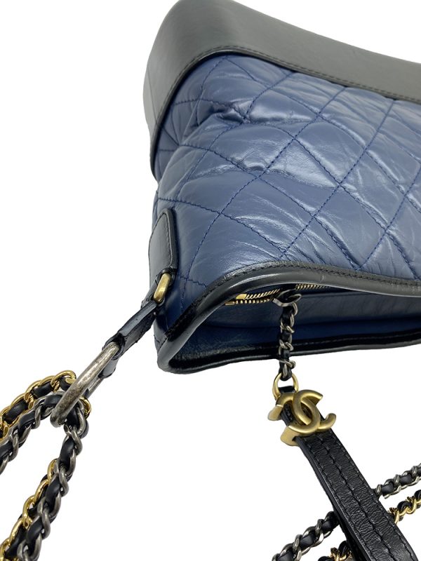 imgrc0092209460 Chanel Gabriel Chain Shoulder Bag Navy