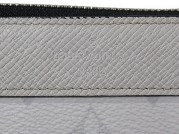 imgrc0093073271 Louis Vuitton Pochette Discovery PM Clutch Bag Monogram Taigarama