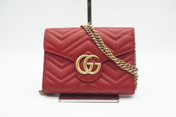 imgrc0095531870 Gucci Shoulder Bag GG Marmont Quilted Mini Bag Red