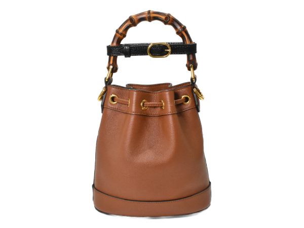 imgrc0095953152 Gucci Diana Mini Bucket Bamboo Brown