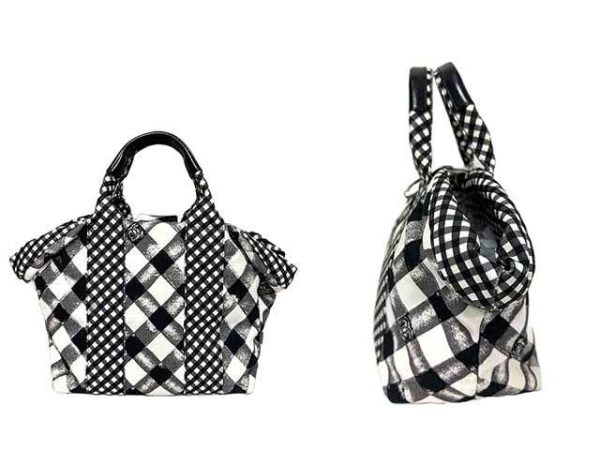 imgrc0096137361 CHANEL Ladies Gingham Check Cruise Line Handbag Coco Mark