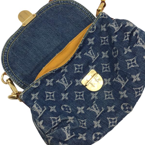 imgrc0096257611 LOUIS VUITTON Monogram Denim Mini Pleaty Shoulder Bag Blue