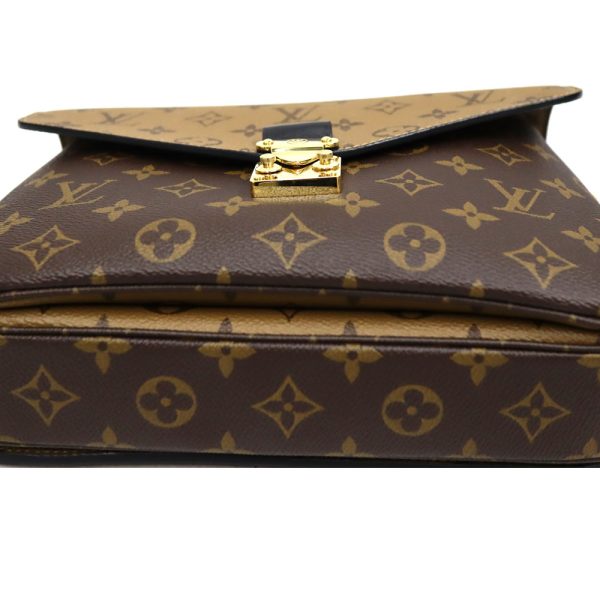 imgrc0097014410 Louis Vuitton Pochette Metis MM Brown Beige