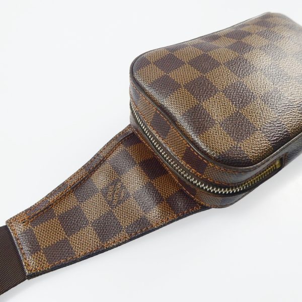 imgrc0098945894 Louis Vuitton Jeronimos Body Bag Damier