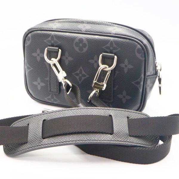 imgrc0101857081 Louis Vuitton Taigarama Outdoor Pochette Crossbody Bag Nylon Gray