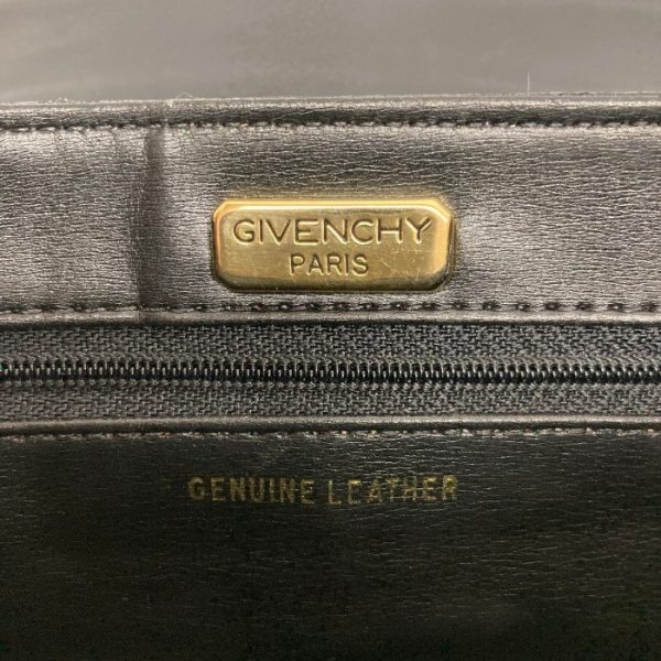 imgrc0103618643 Givenchy Leather Shoulder Bag Black