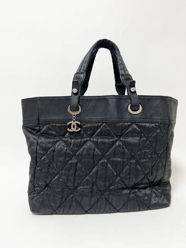 imgrc0108176604 Chanel Paris Biarritz Tote MM Black