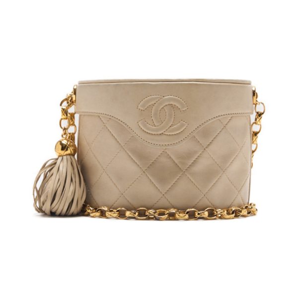 imgrc0126163733 Chanel Matelasse Chain Shoulder Bag Beige