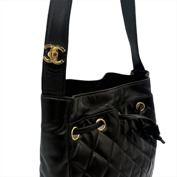 itfy93de6ue8 08 Chanel Matelasse Drawstring Tote Bag Lambskin Black