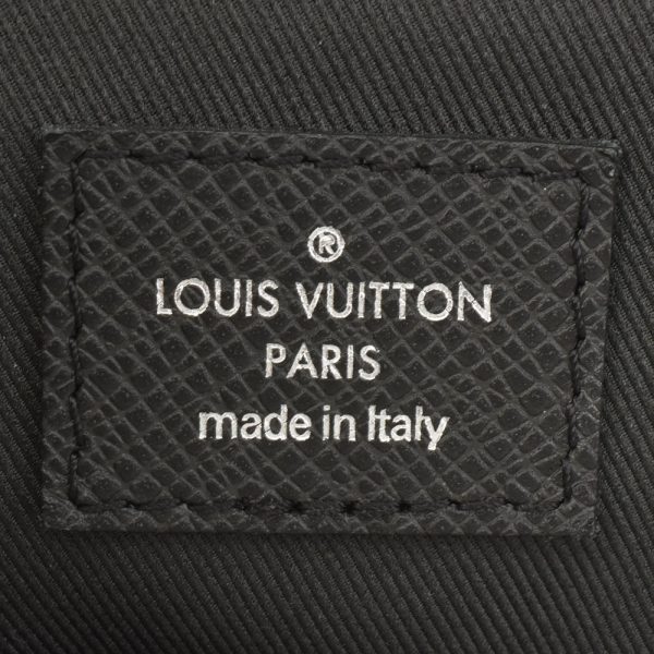 itkf3a1i9xoi 06 Louis Vuitton Roman PM Taiga Shoulder Bag Black