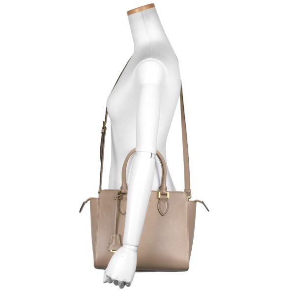 itzrtu07myu8 06 Prada Handbag 2way Saffiano Leather Shoulder Beige