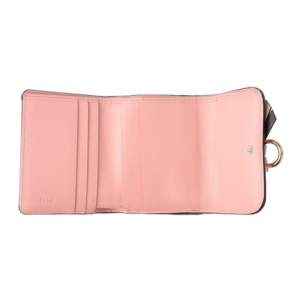 lchc23wp945l556l8 4 Chloe Trifold Wallet Alphabet Pink