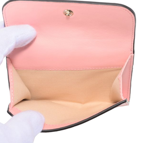 lchc23wp945l556l8 7 Chloe Trifold Wallet Alphabet Pink