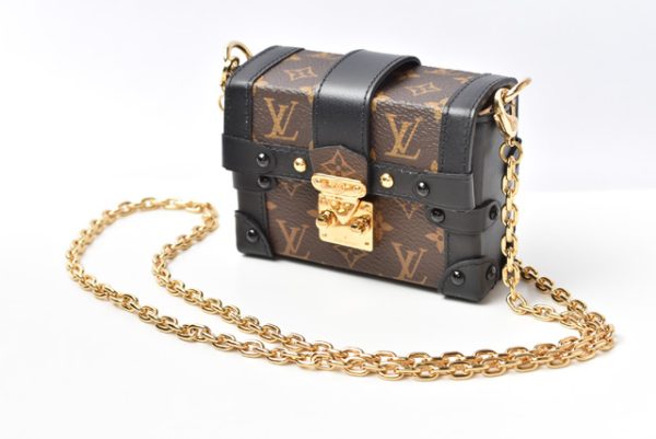 lv 201020 1 2 LOUIS VUITTON Un Shoulder Bag