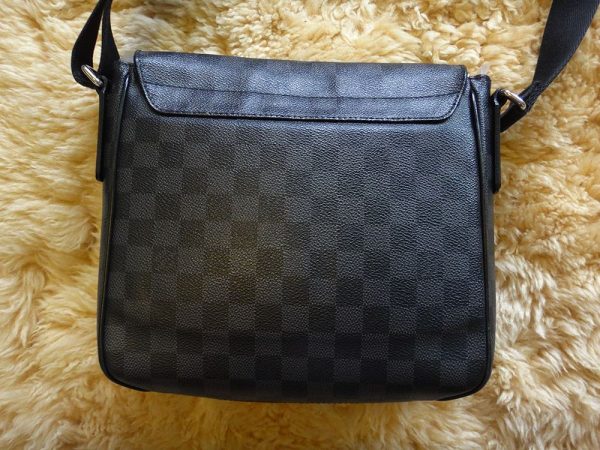 lv16 3212 3 Louis Vuitton District PM Damier Graphite Shoulder Bag