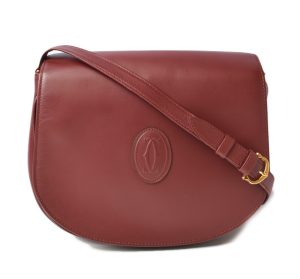 m210910 02 ca 1 Louis Vuitton Mahina XL Off White Perforated Logo Leather Handbag