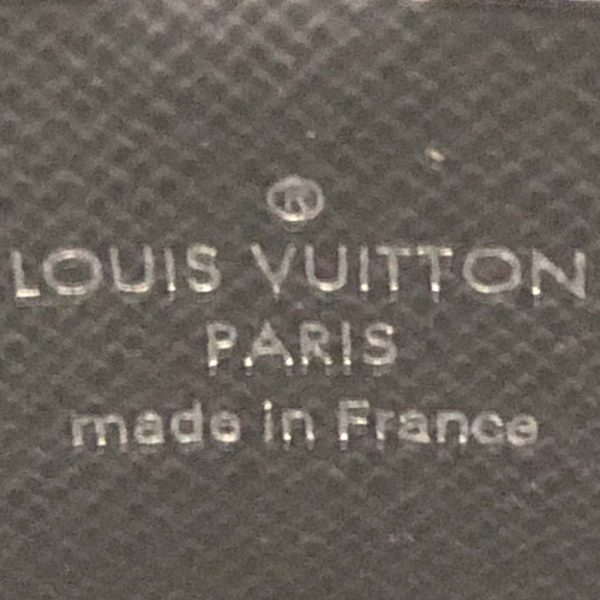 m23 3279 2 Louis Vuitton Pochette Voyage Monogram Savannah Clutch Bag