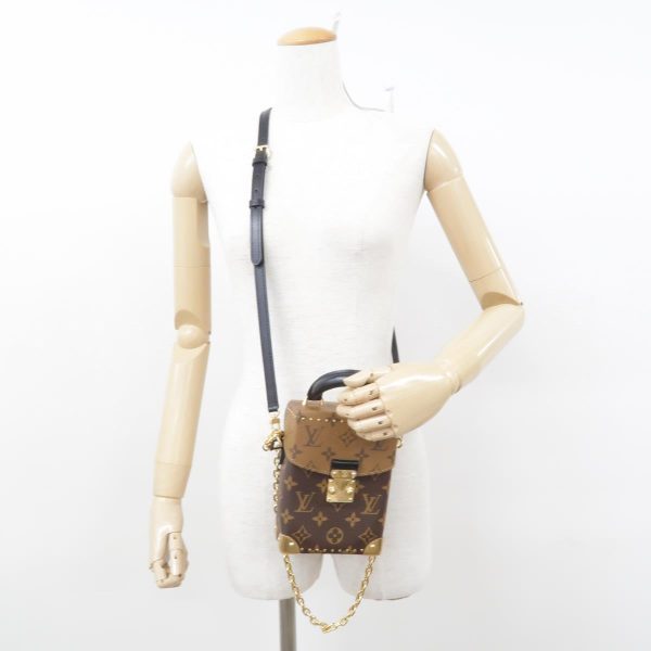 m82465a000000e b Louis Vuitton Monogram Reverse Camera Box Bag