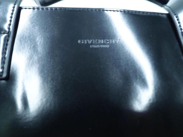 peea091106 6 Givenchy Enamel Tote Bag Black